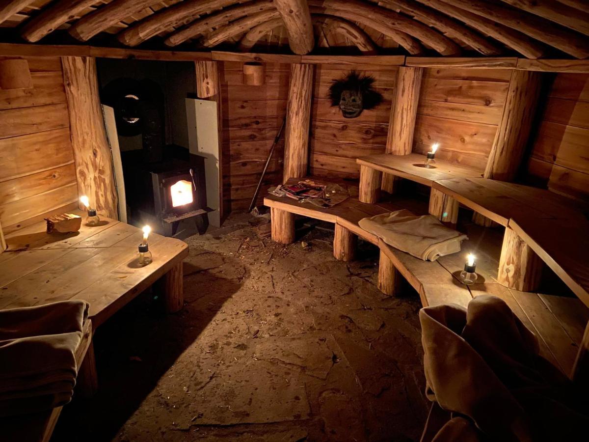 Camp Taureau - Altai Canada Inn